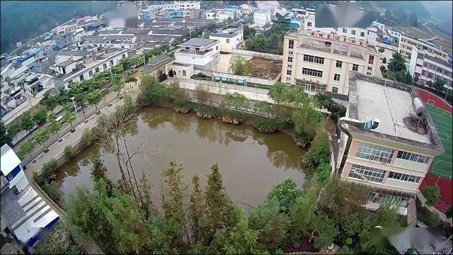 探秘美罗城大学旁独特沟厕小店，美罗美食秘境之旅（2024年11月8日最新探秘）